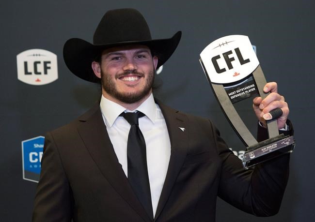 Stampeders linebacker Singleton named CFL's outstanding defensive player | iNFOnews.ca Stampeders linebacker Singleton named CFL's outstanding defensive player | iNFOnews.ca
