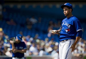 Michael Young homers, drives in 5 runs as Rangers hammer Blue Jays 11-2 | iNFOnews.ca CP19834753