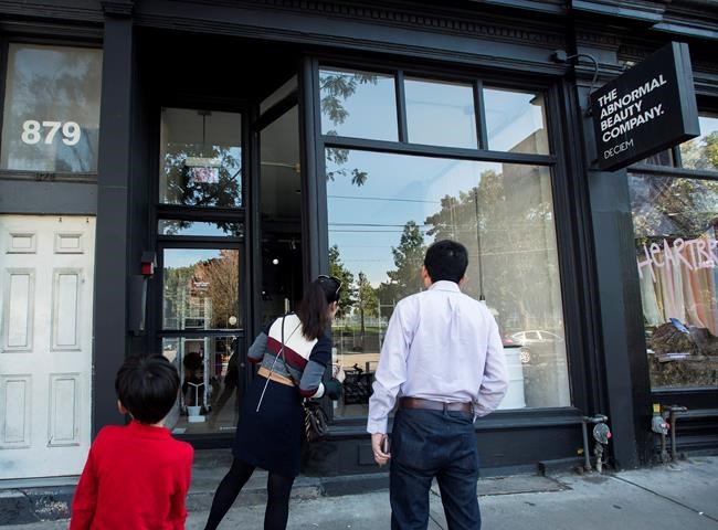 Estee Lauder moves to have Deciem founder removed after bizarre Instagram post | iNFOnews.ca Estee Lauder moves to have Deciem founder removed after bizarre Instagram post | iNFOnews.ca