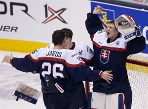 Hard-working Slovaks upset Sweden to win bronze medal at world juniors | iNFOnews.ca CP31360077