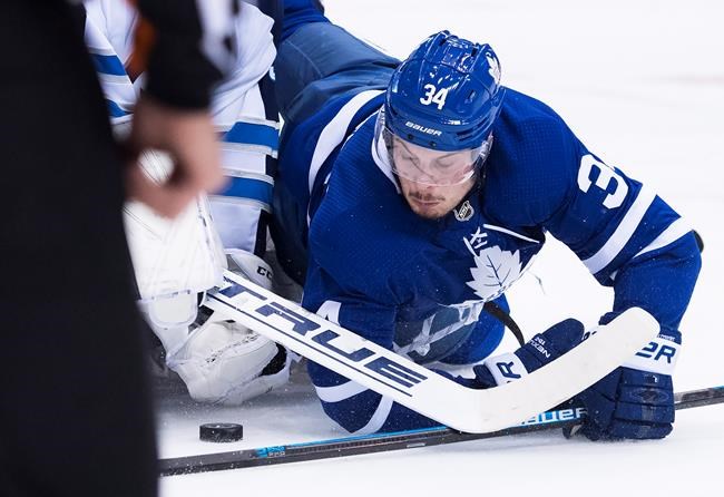 Leafs' Matthews out at least 4 weeks with shoulder injury; doesn't need surgery | iNFOnews.ca