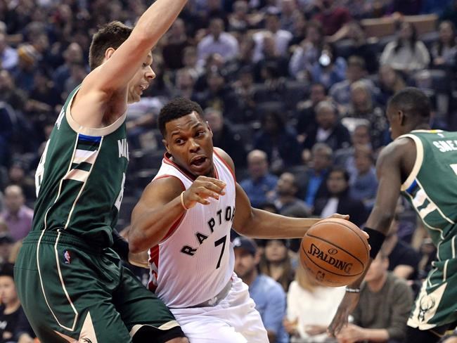 Lowry scores 32 points as Raptors end losing streak with 102-86 win over Bucks | iNFOnews.ca Lowry scores 32 points as Raptors end losing streak with 102-86 win over Bucks | iNFOnews.ca