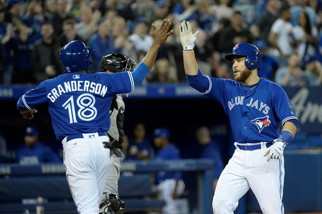 Russell Martin hits go-ahead homer as Blue Jays top White Sox 4-2 | iNFOnews.ca