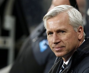 Newcastle allows Alan Pardew to speak to Palace about manager's job, with compensation agreed | iNFOnews.ca CP31285437