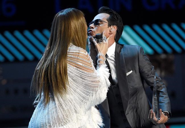 Jennifer Lopez duets with Marc Anthony at Latin Grammys | iNFOnews.ca
