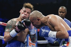 Timothy Bradley wins split decision over Juan Manuel Marquez to keep piece of title | iNFOnews.ca CP25458137