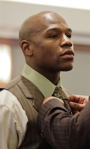 Boxer Floyd Mayweather Jr. released from Vegas jail after 2 months in domestic battery case | iNFOnews.ca Boxer Floyd Mayweather Jr. released from Vegas jail after 2 months in domestic battery case | iNFOnews.ca