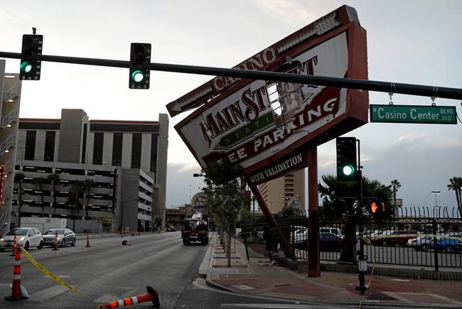 70 mph winds topple trucks, spur Las Vegas power outages | iNFOnews.ca