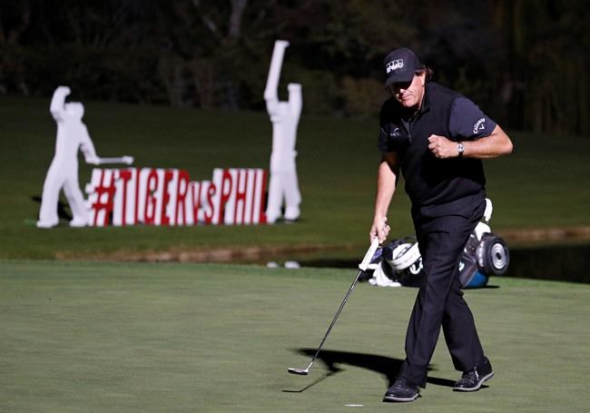 Mickelson wins match against Woods with birdie on 22nd hole | iNFOnews.ca Mickelson wins match against Woods with birdie on 22nd hole | iNFOnews.ca
