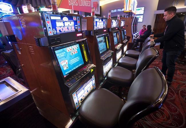 Officials dig in to Vegas shooter's high-stakes gambling | iNFOnews.ca