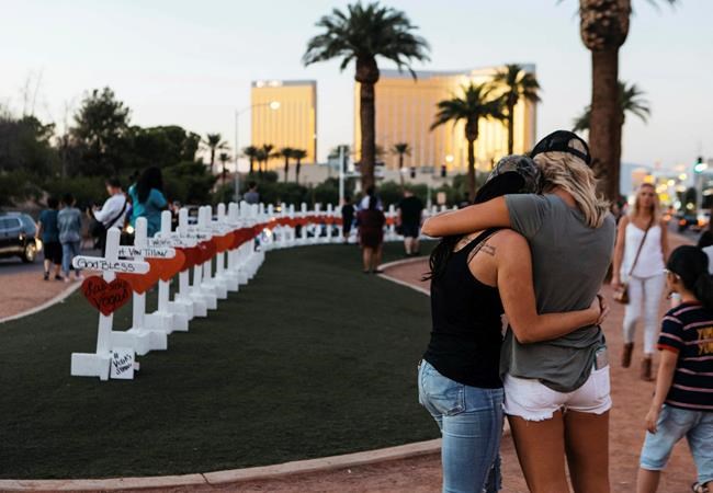 Firefighters recall arriving 1st at Las Vegas shooting | iNFOnews.ca Firefighters recall arriving 1st at Las Vegas shooting | iNFOnews.ca