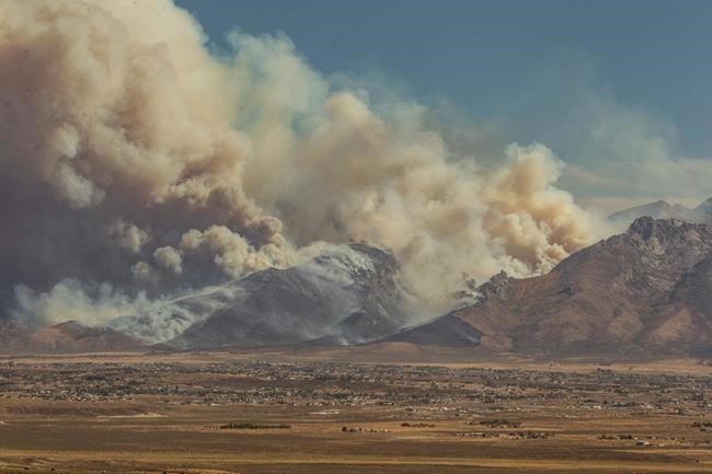 9 trapped by Nevada wildfire escorted to safety | iNFOnews.ca CP1637392822