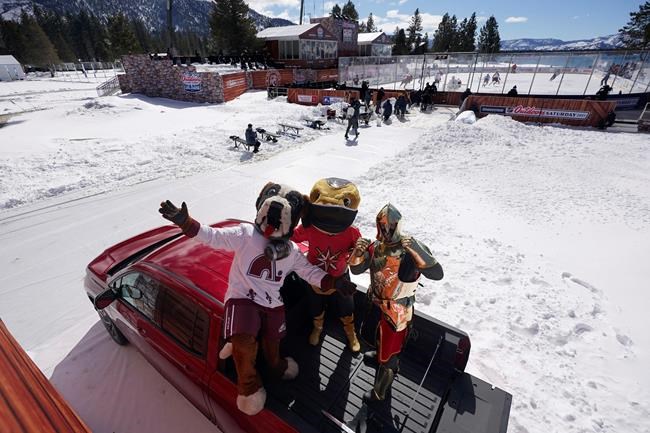 Bright sun, poor ice delay outdoor NHL game at Lake Tahoe | iNFOnews.ca