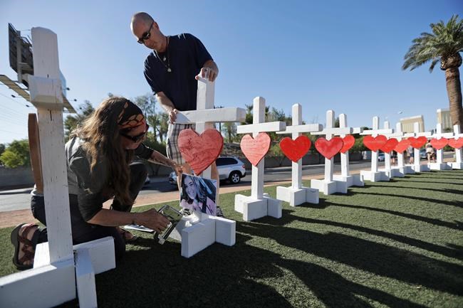 Las Vegas gunman may have scoped out other music festivals | iNFOnews.ca CP933673474