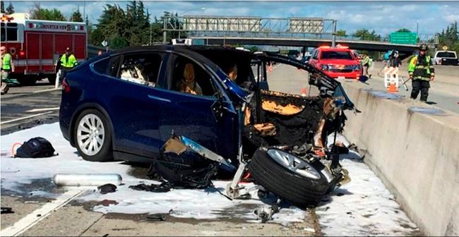 Feds: Tesla accelerated, didn't brake ahead of fatal crash | iNFOnews.ca CP519036270