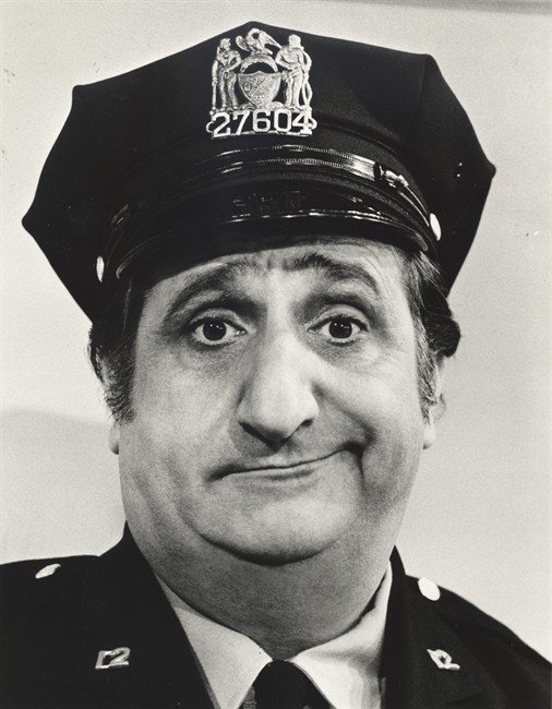 Al Molinaro, TV character actor known for "Happy Days" and "The Odd Couple," dies at 96 | iNFOnews.ca Al Molinaro, TV character actor known for "Happy Days" and "The Odd Couple," dies at 96 | iNFOnews.ca