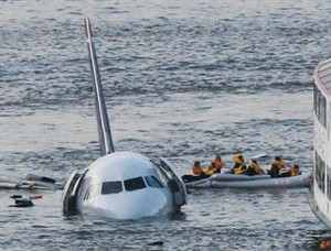 'Miracle on the Hudson' pilot, crew, passengers mark 5th anniversary of extraordinary landing | iNFOnews.ca CP26825128