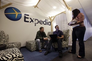Experts say consumers still have options amid deal binge in online travel; Expedia buys Orbitz | iNFOnews.ca CP31868940