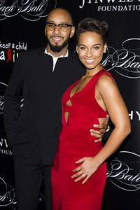 Alicia Keys pregnant with 2nd child, makes announcement on 4th anniversary with Swizz Beatz | iNFOnews.ca