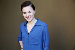 'Divergent' author Veronica Roth working on new 2-book series; 1st book scheduled for 2017 | iNFOnews.ca CP32112476