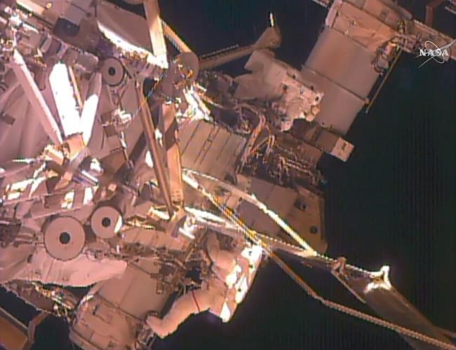 Astronauts take 2nd spacewalk in 2 weeks for radiator work | iNFOnews.ca Astronauts take 2nd spacewalk in 2 weeks for radiator work | iNFOnews.ca