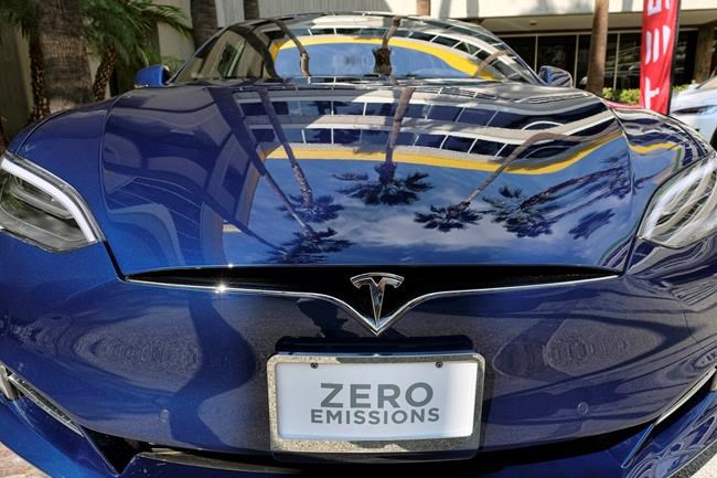 Tesla releases first quarterly safety report | iNFOnews.ca