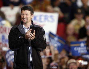 Todd Palin among contestants of 'Stars Earn Stripes,' NBC competition show debuting in August | iNFOnews.ca CP19007055