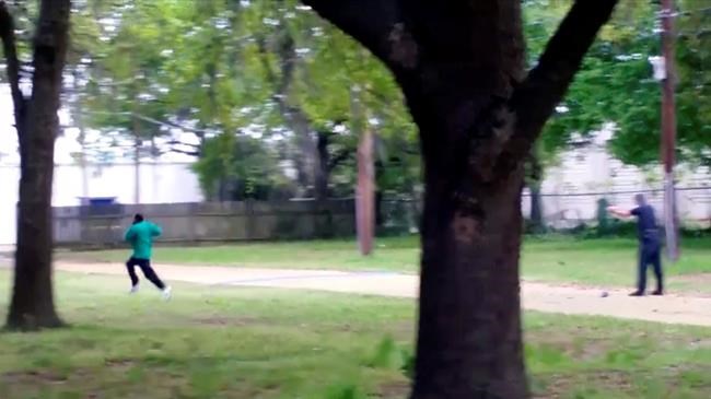 Jurors review video of officer killing unarmed fleeing man | iNFOnews.ca