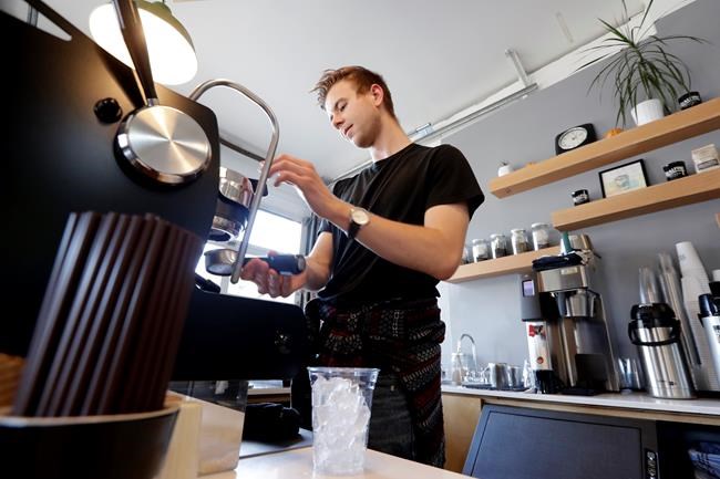 US services companies grow in February | iNFOnews.ca