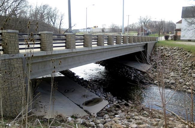 A look at inland bridges raised because of climate change | iNFOnews.ca CP402900406