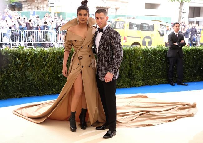 Priyanka Chopra, Nick Jonas make their engagement official | iNFOnews.ca Priyanka Chopra, Nick Jonas make their engagement official | iNFOnews.ca