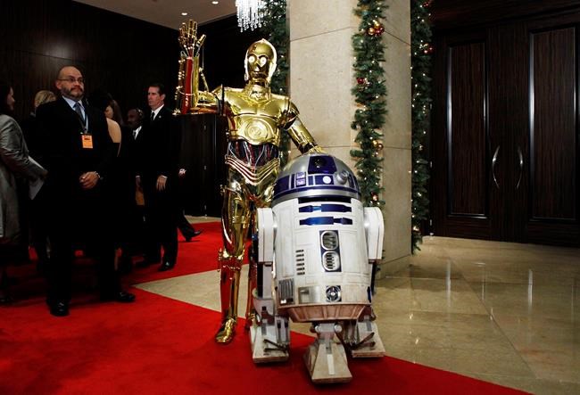 Kenny Baker, who played R2-D2 in 'Star Wars,' dead at 81 | iNFOnews.ca