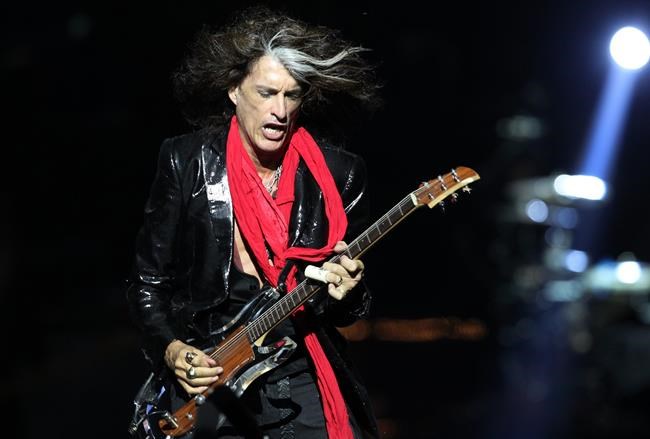 Hollywood Vampires to resume tour; Perry will rejoin 'soon' | iNFOnews.ca