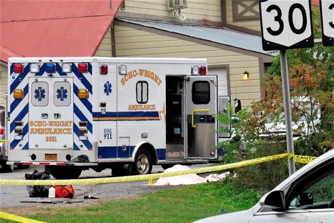 NTSB hasn't fully examined limo in fatal crash | iNFOnews.ca
