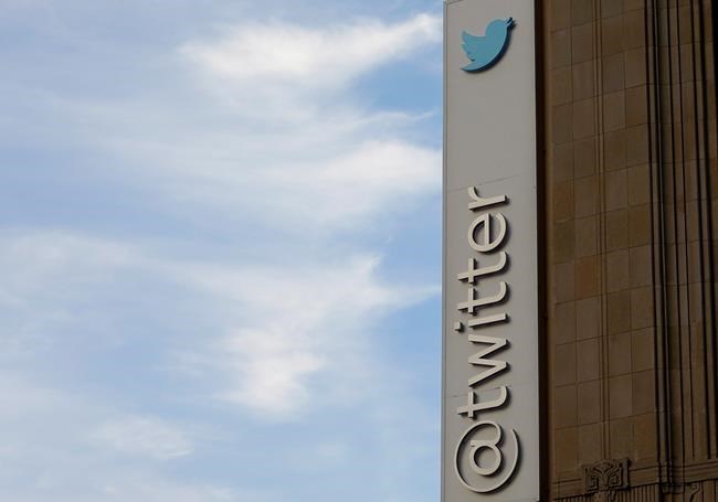 Twitter: US backs down on seeking anti-Trump user records | iNFOnews.ca