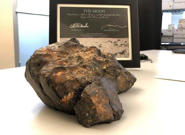12-pound lunar meteorite sells for more than $600,000 | iNFOnews.ca CP674833826