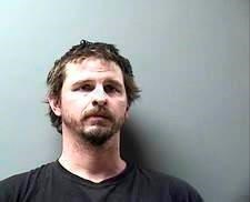 Iowa man charged after shooting at deer, but hitting woman | iNFOnews.ca