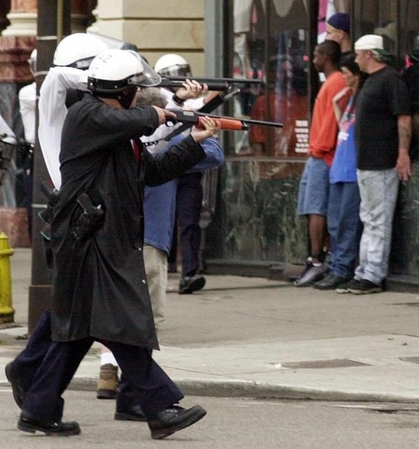 Memories of 2001 race riots hang over police shooting trial | iNFOnews.ca
