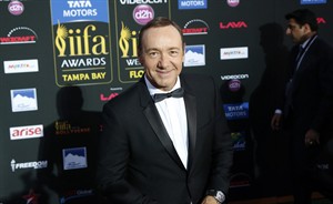 Massachusetts woman who threatened actor Kevin Spacey sentenced to more than 4 years in prison | iNFOnews.ca CP29943081