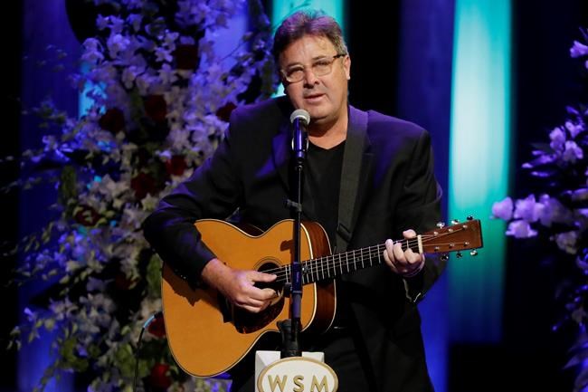 Vince Gill defends Grammys on female representation | iNFOnews.ca Vince Gill defends Grammys on female representation | iNFOnews.ca
