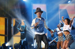 Pharrell Williams, U2, Karen O, Idina Menzel rock Oscar's star-studded music rehearsals | iNFOnews.ca CP27413106