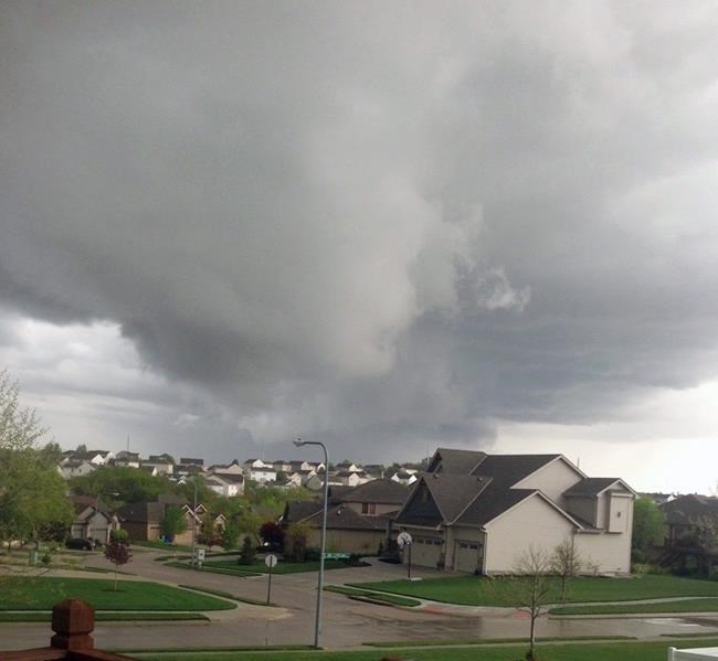 Latest on storms: 3 tornados in Illinois; no major damage | iNFOnews.ca Latest on storms: 3 tornados in Illinois; no major damage | iNFOnews.ca