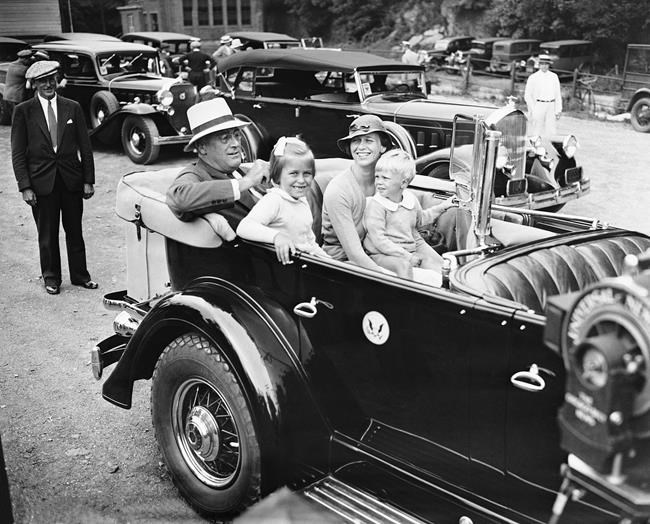 Curtis Roosevelt, grandson of FDR, dies at 86 | iNFOnews.ca CP1907758148