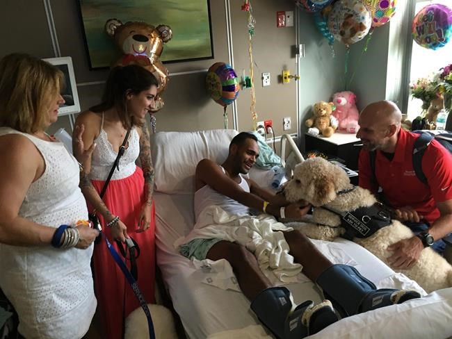 Hospital: Boston Marathon survivors meet with Pulse patients | iNFOnews.ca