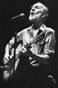 Songs by friends and fans highlight Pete Seeger memorial open house; no services planned | iNFOnews.ca Songs by friends and fans highlight Pete Seeger memorial open house; no services planned | iNFOnews.ca