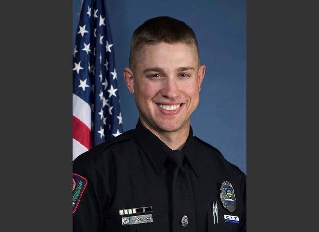 Fast-acting Ohio State officer praised for killing attacker | iNFOnews.ca