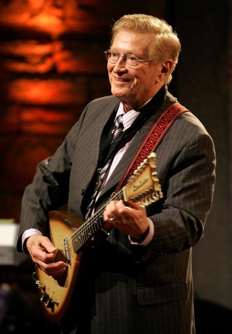 Country Music Hall of Fame guitarist Harold Bradley dies | iNFOnews.ca Country Music Hall of Fame guitarist Harold Bradley dies | iNFOnews.ca