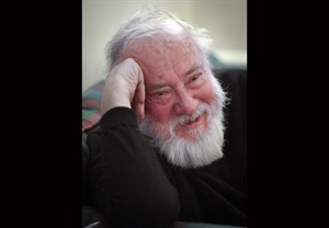 Novelist Robert Stone, known for writing 'Dog Soldiers' and 'A Flag for Sunrise' dies at 77 | iNFOnews.ca CP31429266