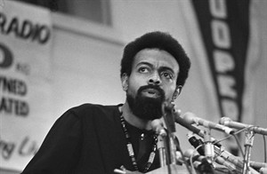 Maya Angelou mourns death of her friend and fellow poet Amiri Baraka | iNFOnews.ca CP26775328