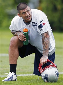 Court seals documents in case of man found slain near Patriots TE Aaron Hernandez's house | iNFOnews.ca
